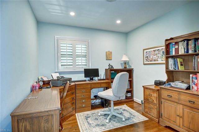242 Lucian CT, Norfolk, VA 23502