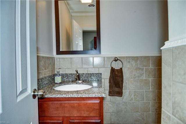 242 Lucian CT, Norfolk, VA 23502