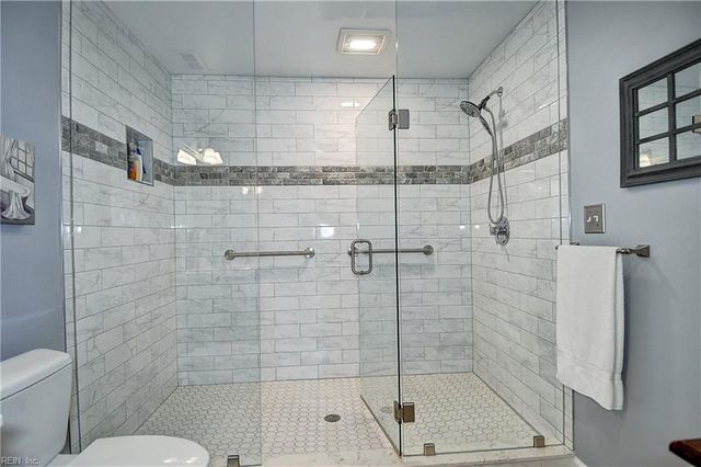 242 Lucian CT, Norfolk, VA 23502