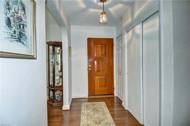 242 Lucian CT, Norfolk, VA 23502