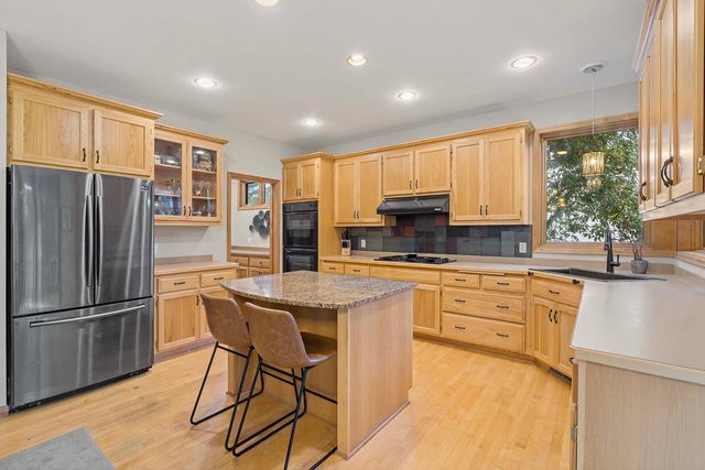 10668 Alton Court, Inver Grove Heights, MN 55077