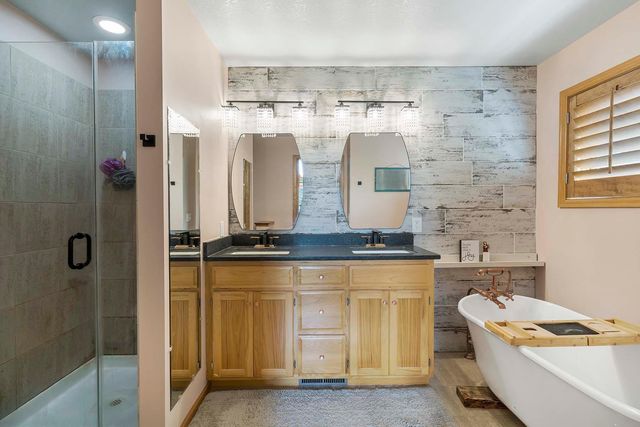 10668 Alton Court, Inver Grove Heights, MN 55077