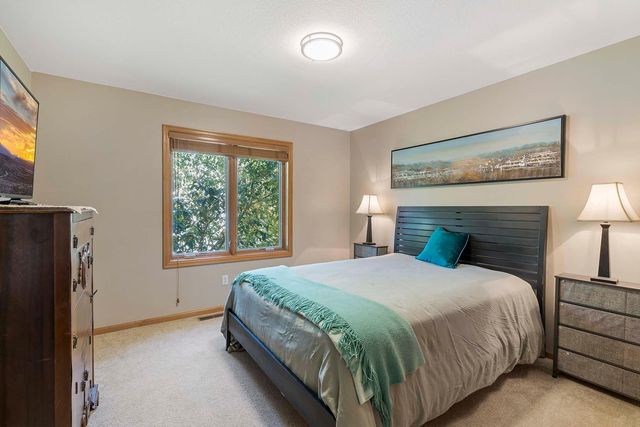 10668 Alton Court, Inver Grove Heights, MN 55077