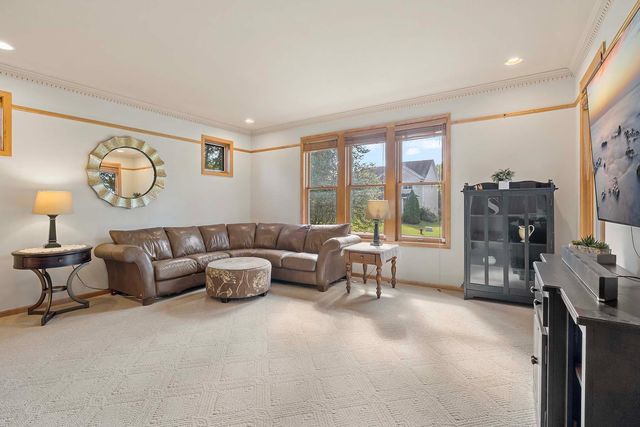 10668 Alton Court, Inver Grove Heights, MN 55077