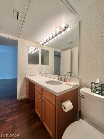 650 Oakmont Avenue 2113, Las Vegas, NV 89109