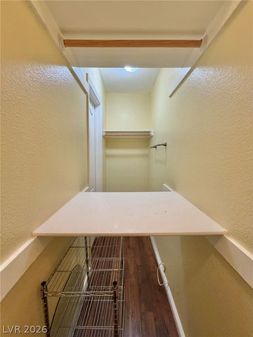 650 Oakmont Avenue 2113, Las Vegas, NV 89109