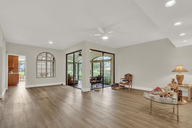 16000 W Bay Drive 158, Jupiter, FL 33477