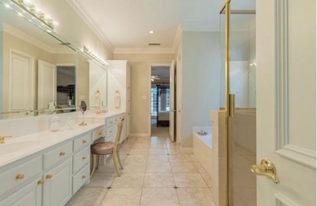 7985 Caruth Court, Dallas, TX 75225