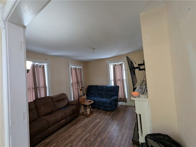 8 South Main Street, Batavia City, NY 14020