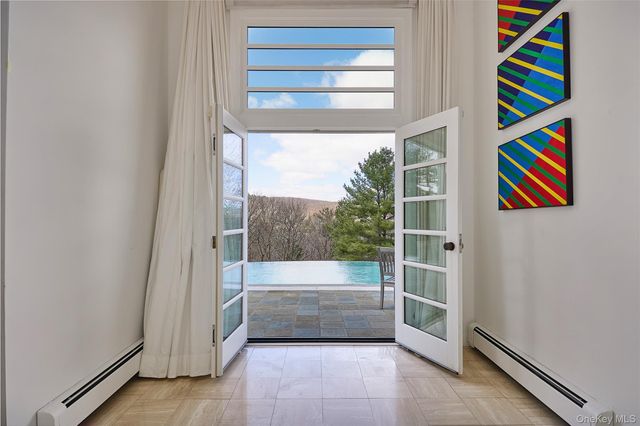 94 Cliff Road, Tuxedo Park, NY 10987