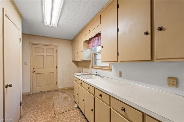 3824 Old US Highway 64, Lexington, NC 27295