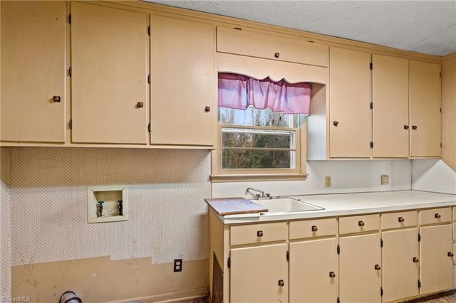 3824 Old US Highway 64, Lexington, NC 27295