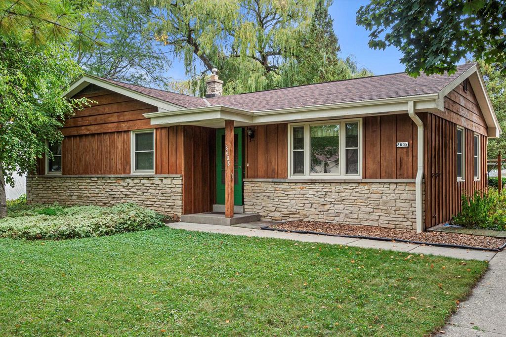8608 N 53rd STREET, Brown Deer, WI 53223