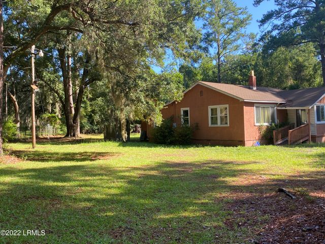 698 Seaside Road, St. Helena Island, SC 29920