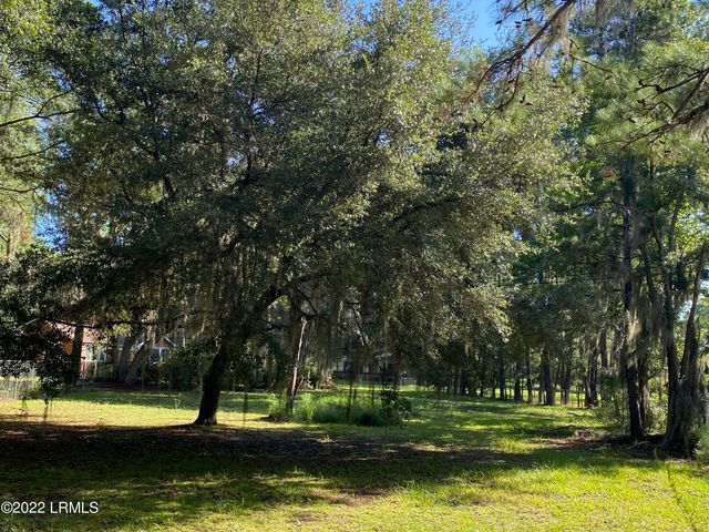 698 Seaside Road, St. Helena Island, SC 29920