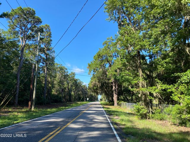 698 Seaside Road, St. Helena Island, SC 29920