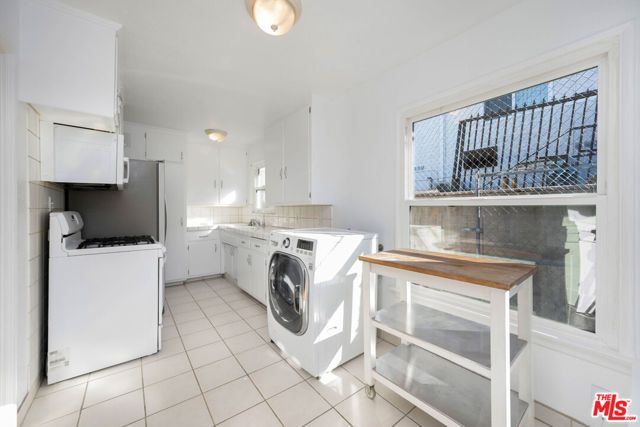 1826 S Rimpau Boulevard, Los Angeles, CA 90019