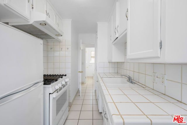 1826 S Rimpau Boulevard, Los Angeles, CA 90019