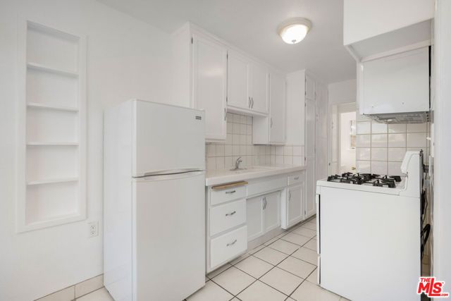 1826 S Rimpau Boulevard, Los Angeles, CA 90019