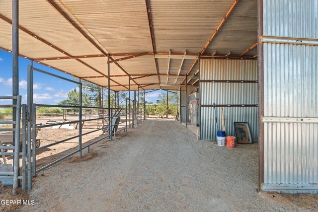 5249 DESERT WILLOW Drive, El Paso, TX 79938