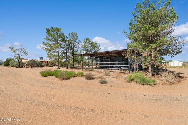 5249 DESERT WILLOW Drive, El Paso, TX 79938