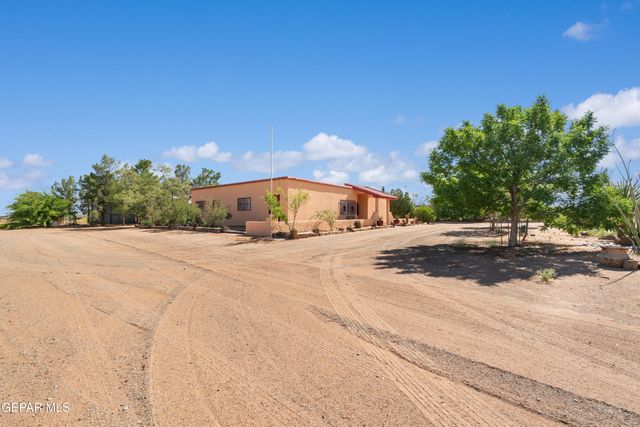 5249 DESERT WILLOW Drive, El Paso, TX 79938