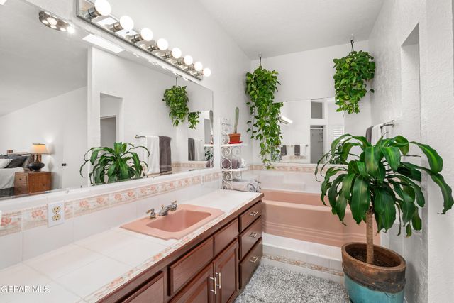 5249 DESERT WILLOW Drive, El Paso, TX 79938