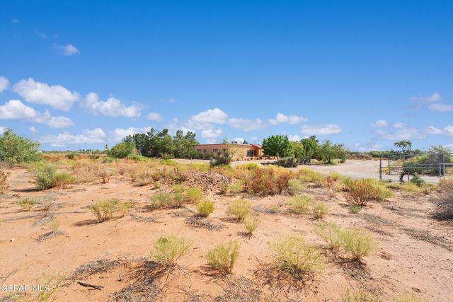 5249 DESERT WILLOW Drive, El Paso, TX 79938