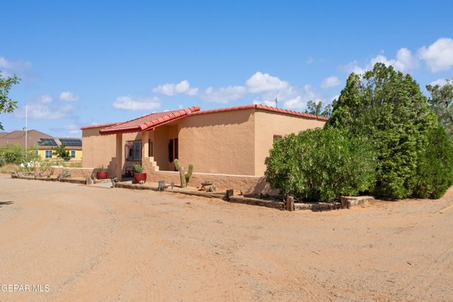 5249 DESERT WILLOW Drive, El Paso, TX 79938