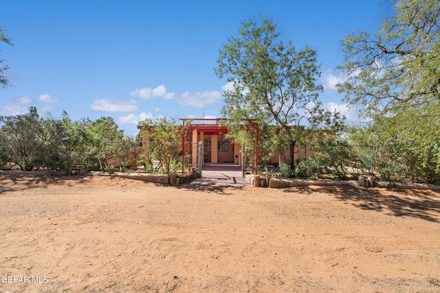 5249 DESERT WILLOW Drive, El Paso, TX 79938