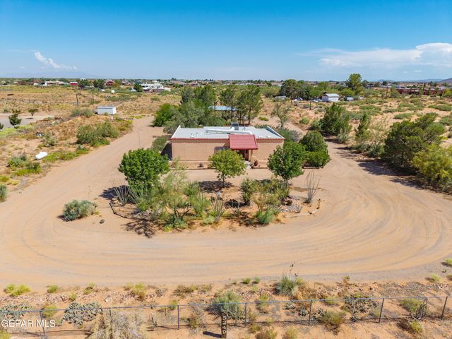 5249 DESERT WILLOW Drive, El Paso, TX 79938