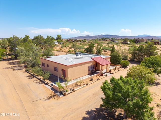 5249 DESERT WILLOW Drive, El Paso, TX 79938