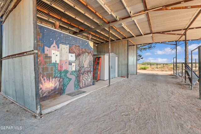 5249 DESERT WILLOW Drive, El Paso, TX 79938