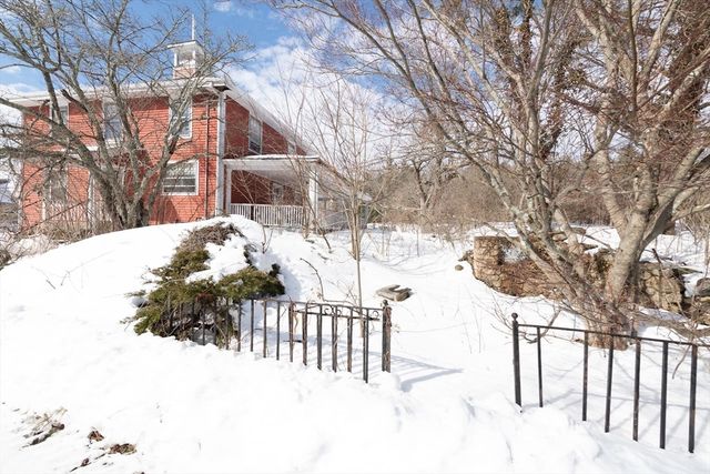 133 Wellesley Street, Weston, MA 02493