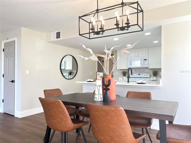 5002 LAGUNA BAY CIRCLE 7, Kissimmee, FL 34746