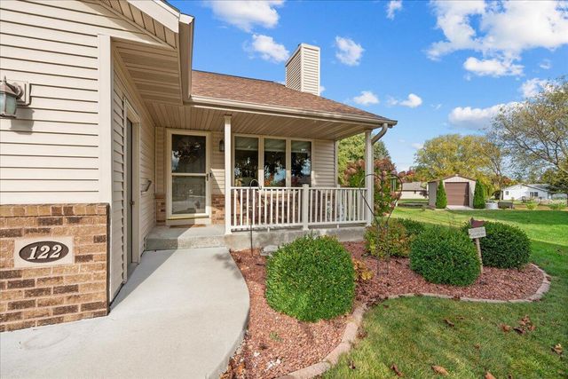 122 Lexington COURT, Sheboygan Falls, WI 53085