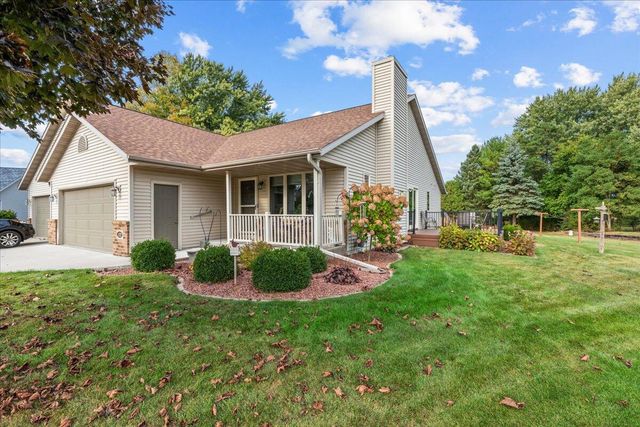 122 Lexington COURT, Sheboygan Falls, WI 53085