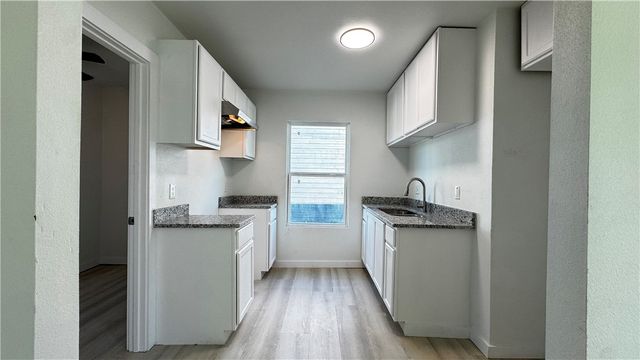 1513 10th St 1, Corpus Christi, TX 78404