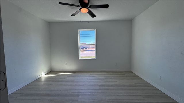 1513 10th St 1, Corpus Christi, TX 78404