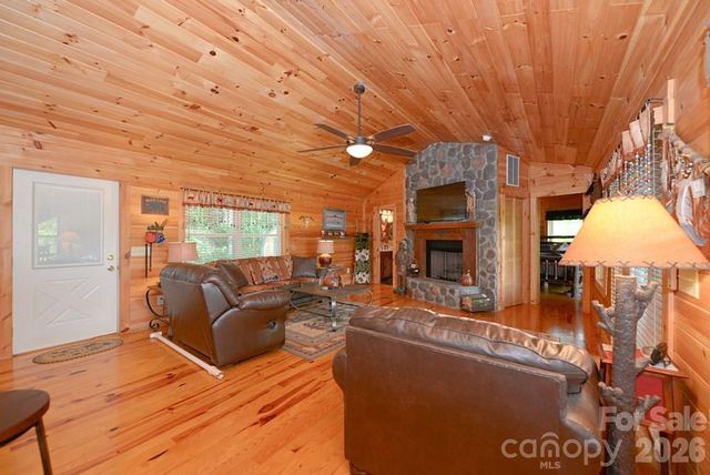 470 Bear Ridge Road, Tuckasegee, NC 28783