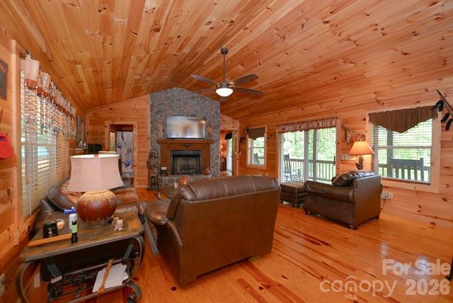 470 Bear Ridge Road, Tuckasegee, NC 28783