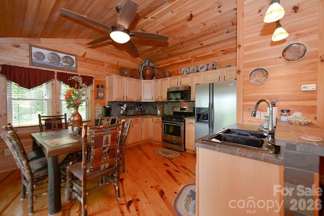 470 Bear Ridge Road, Tuckasegee, NC 28783
