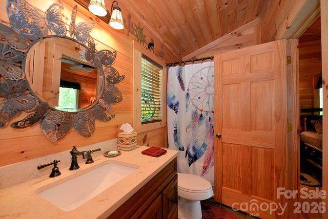 470 Bear Ridge Road, Tuckasegee, NC 28783