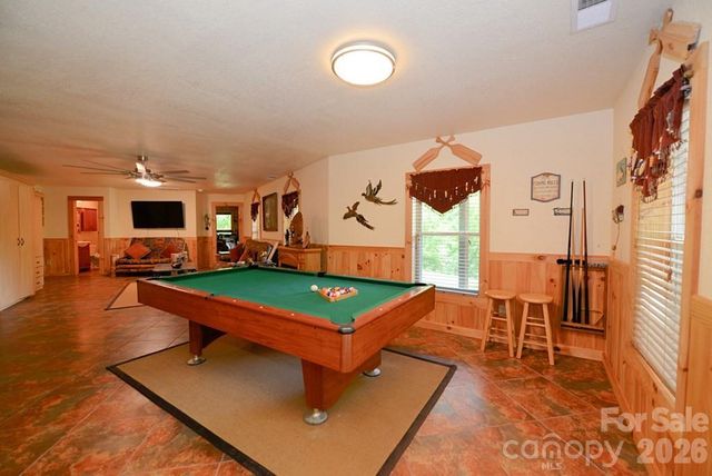 470 Bear Ridge Road, Tuckasegee, NC 28783