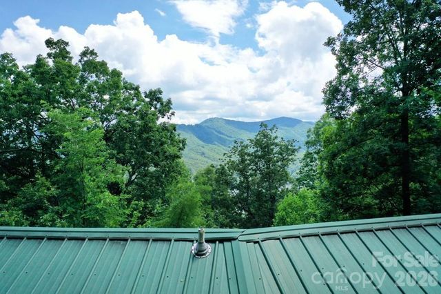 470 Bear Ridge Road, Tuckasegee, NC 28783