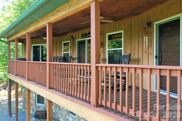 470 Bear Ridge Road, Tuckasegee, NC 28783