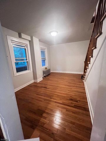 209 W Chrystal St Ab, Dover Town, NJ 07801