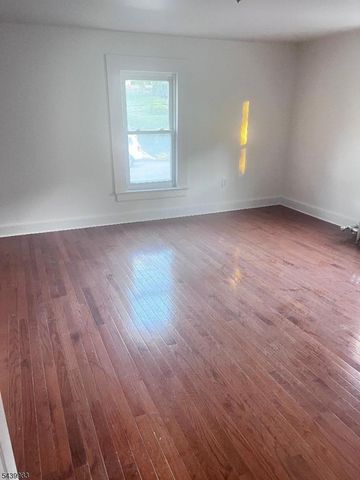 209 W Chrystal St Ab, Dover Town, NJ 07801