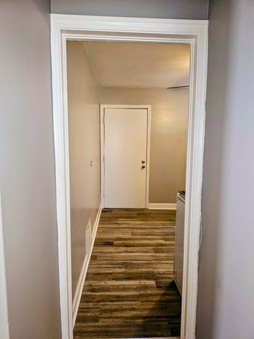 7630 S Jeffery Boulevard 2, Chicago, IL 60649