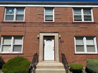 7630 S Jeffery Boulevard 2, Chicago, IL 60649